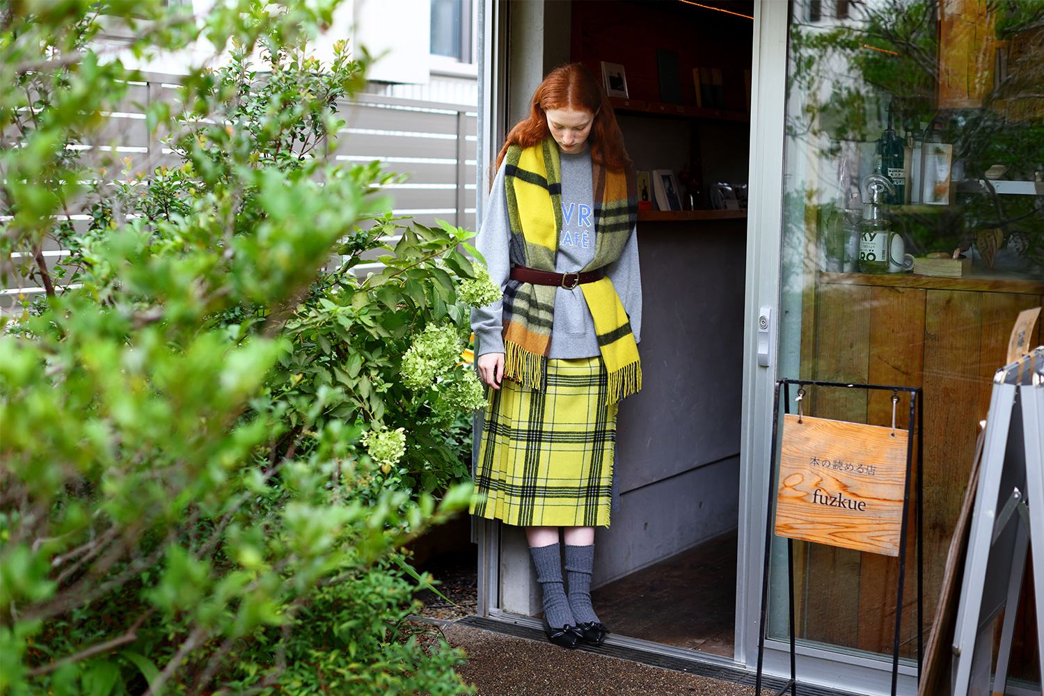 fuzkue �~ SHIPS any �ނƔޏ��ƁA�{�̂��鐶��
