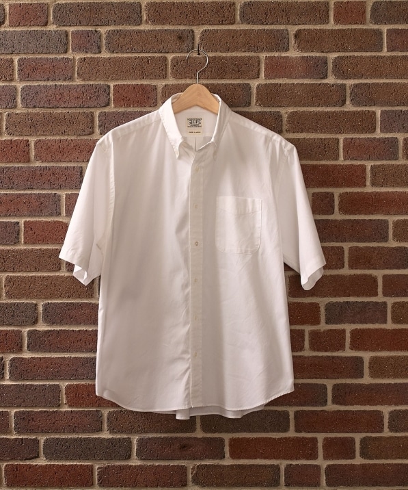 SHIPS: AUTHENTIC �s���I�b�N�X �{�^���_�E�� �V���[�g�X���[�u �V���c