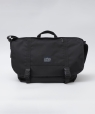 �ySHIPS�ʒ��zMANHATTAN PORTAGE BLACK LABEL: ���b�Z���W���[ �o�b�O L �u���b�N