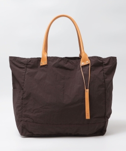 202: THE WEIGHTLESS TOTE L