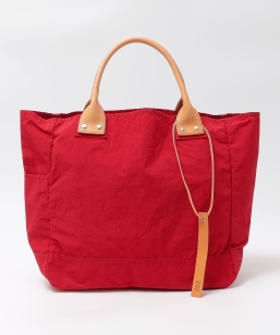 202: THE WEIGHTLESS TOTE M
