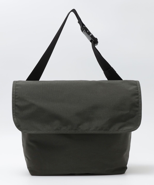 �ySHIPS�ʒ��zSTANDARD SUPPLY: �t���b�v ���b�Z���W���[ �o�b�O