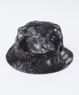 ADAMS: VACATIONER BUCKET TIE-DY