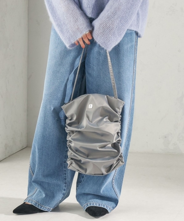�s�\��tIRIS47: modular bag