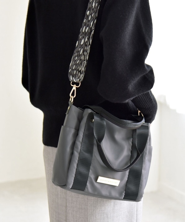 quaranciel: 2way 8�|�P�b�g ���C�� �V�����_�[ �o�b�O
