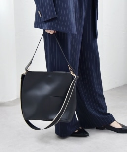 quaranciel: ���C�� 2way �V�����_�[ �o�b�O
