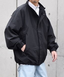 �ySHIPS any�ʒ��zHINSON: �V���[�g �����X�^�[ �u���]�� 24SS ��