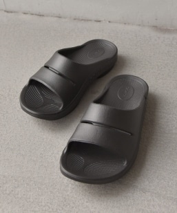 OOFOS: OOahh/�E�[�A�[ ���J�o���[�T���_�� 26SS��