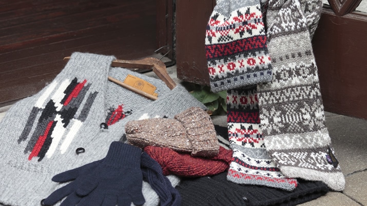 WARM KNIT