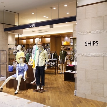 SHIPS �F�{�X