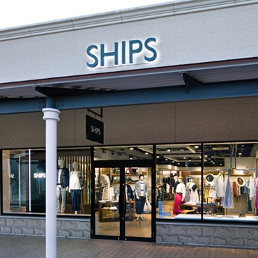 SHIPS OUTLET �_�ˎO�c�X