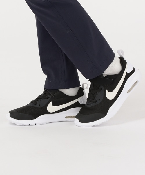 �f�U�C�����Ƌ@�\�������˔�����NIKE��AIR MAX OKETO�I